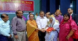 ৬০ মা পেলেন রত্নগর্ভা পদক