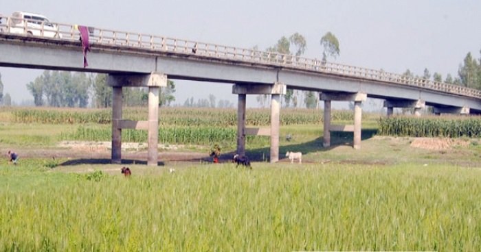 সিরাজগঞ্জ কাজিপুরে পানির কাঙাল এখন ইছামতি সিরাজগঞ্জ কাজিপুরে পানির কাঙাল এখন ইছামতি