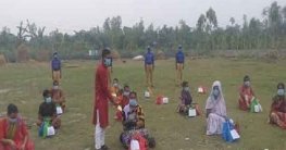 তাড়াশ সদর চেয়ারম্যানের হিজরাদের মাঝে ত্রাণ বিতরণ তাড়াশ সদর চেয়ারম্যানের হিজরাদের মাঝে ত্রাণ বিতরণ