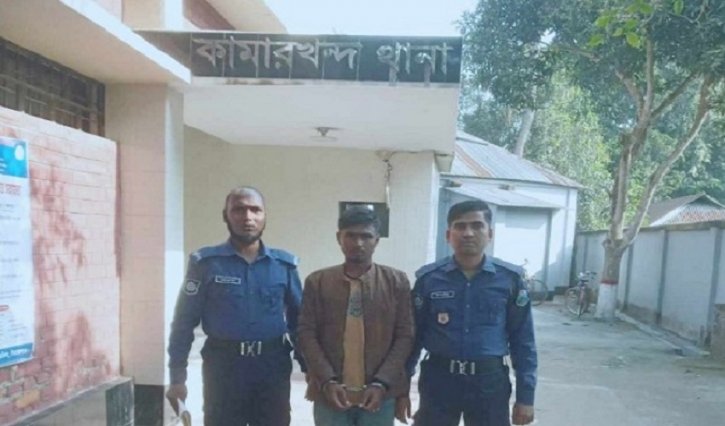 সিরাজগঞ্জের কামারখন্দে গাঁজাসহ মাদক ব্যবসায়ী আটক সিরাজগঞ্জের কামারখন্দে গাঁজাসহ মাদক ব্যবসায়ী আটক