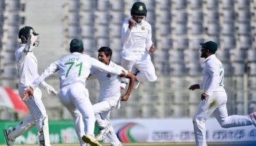 তাইজুলের ঘূর্ণিতে কাটা পড়লেন কনওয়ে, স্বস্তিতে টাইগাররা