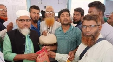 রায়গঞ্জের হাটপাঙ্গাসীতে টিসিবির পণ্য বিতরণ কার্যক্রমের উদ্বোধন