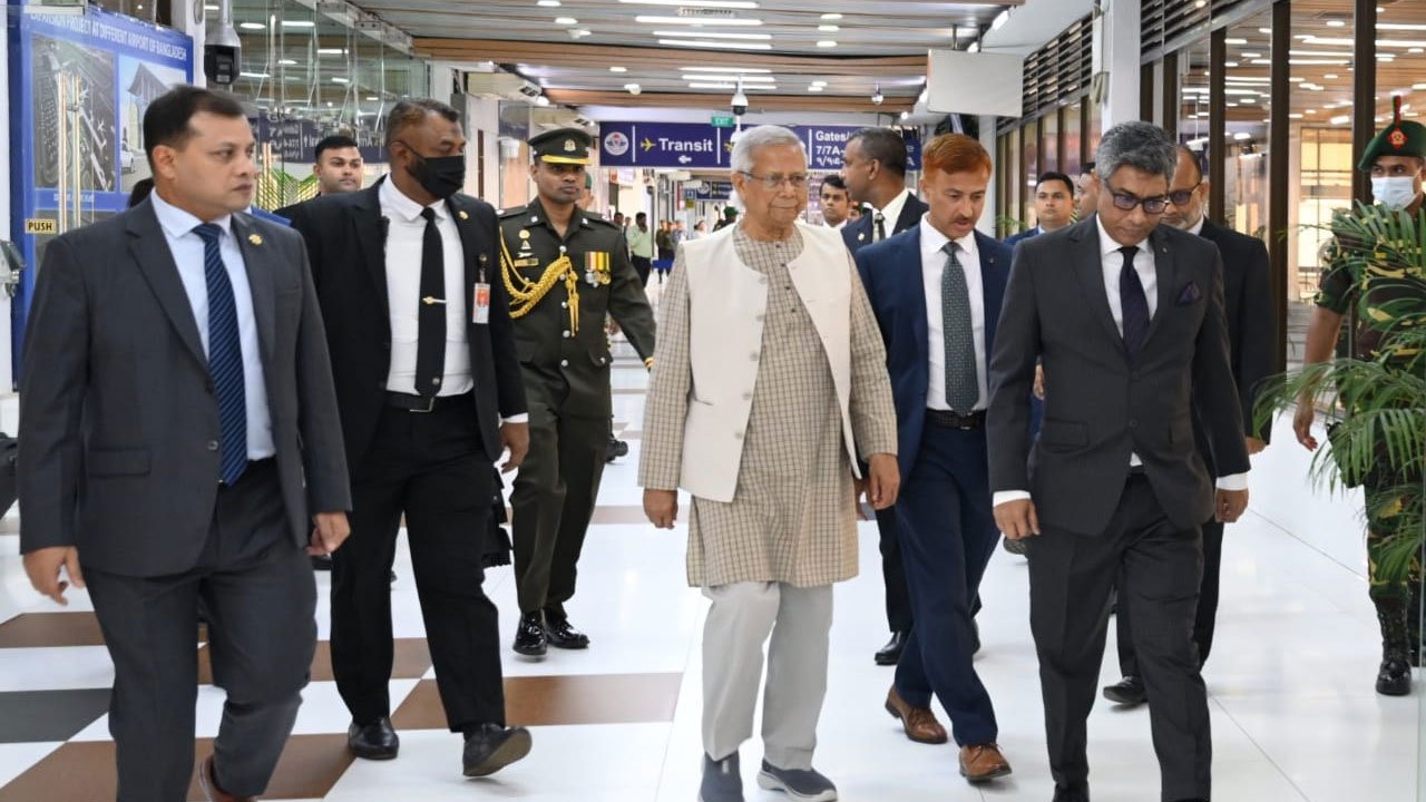 মালয়েশিয়ার পথে প্রধান উপদেষ্টা মালয়েশিয়ার পথে প্রধান উপদেষ্টা