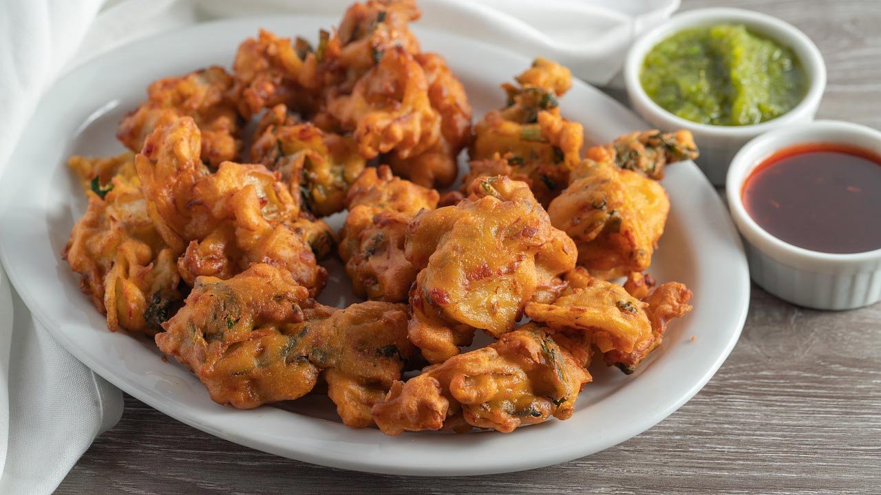 আলুর পাকোড়া তৈরির রেসিপি জেনে নিন