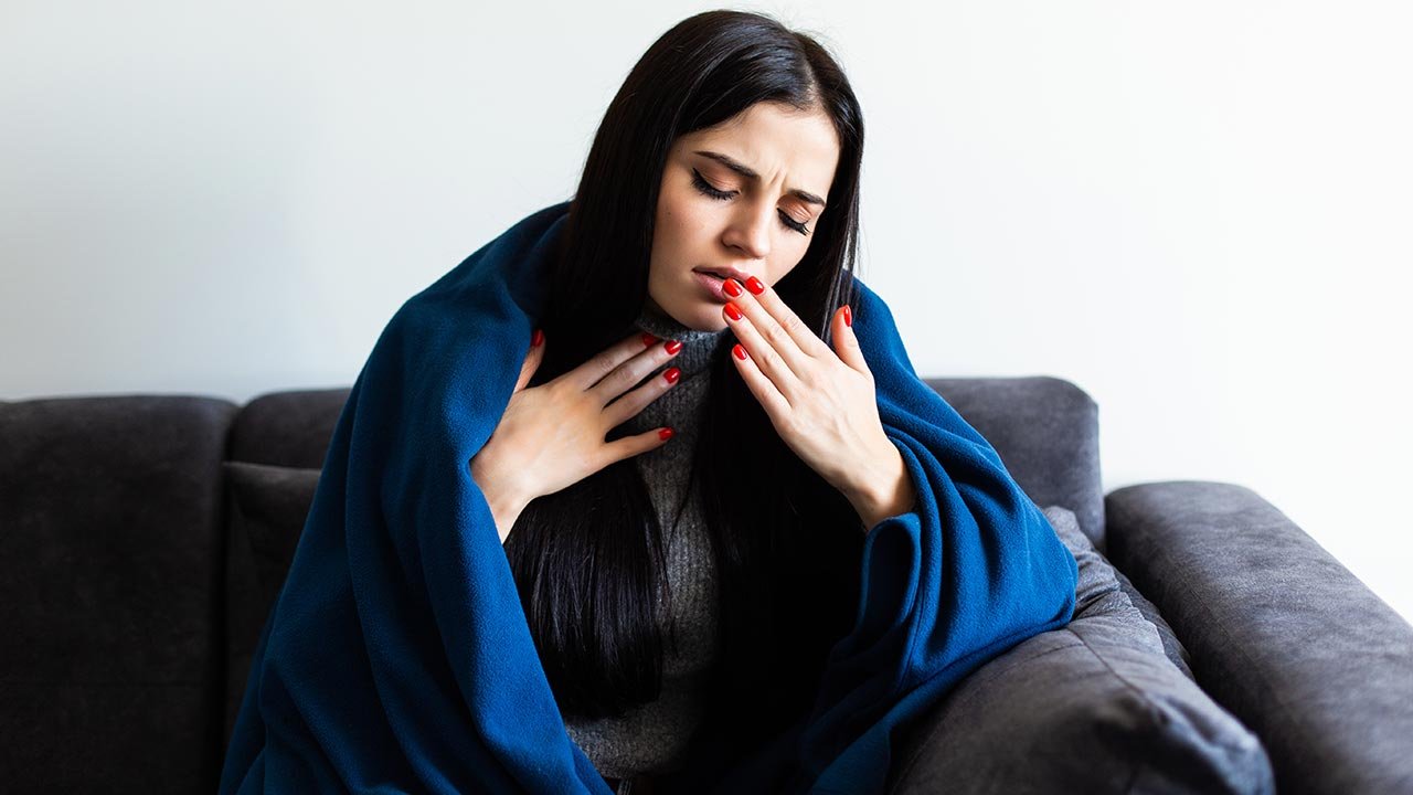 রাতে শুষ্ক কাশি? জেনে নিন ঘরোয়া সমাধান
