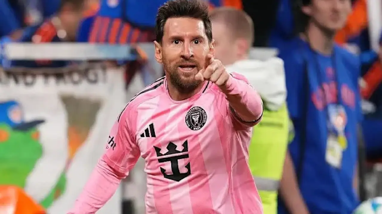 মেসির জাদুতে ইতিহাস গড়ে ফাইনালে মায়ামি