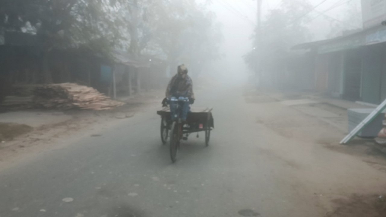 ৬ ডিগ্রিতে নেমেছে চুয়াডাঙ্গার তাপমাত্রা, শীতে স্থবির জনজীবন