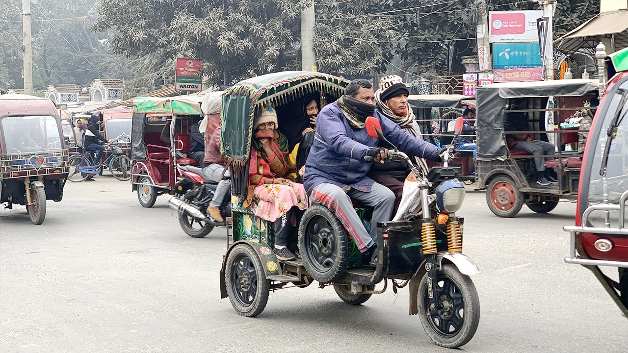 রাজশাহীতে সর্বনিম্ন তাপমাত্রা সামান্য বেড়েছে, কমেনি শীতের তীব্রতা