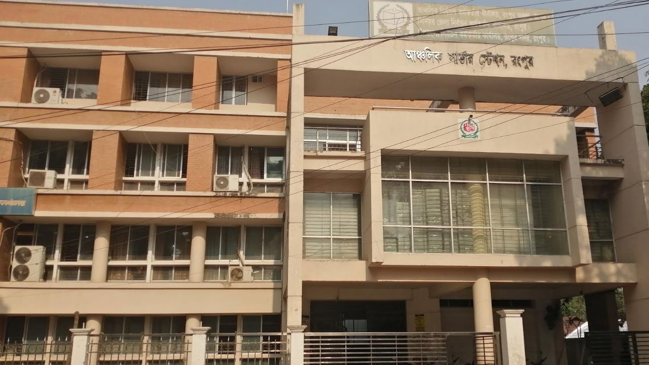 রংপুরে নির্বাচন থেকে সরে দাঁড়ালেন ৮ প্রার্থী