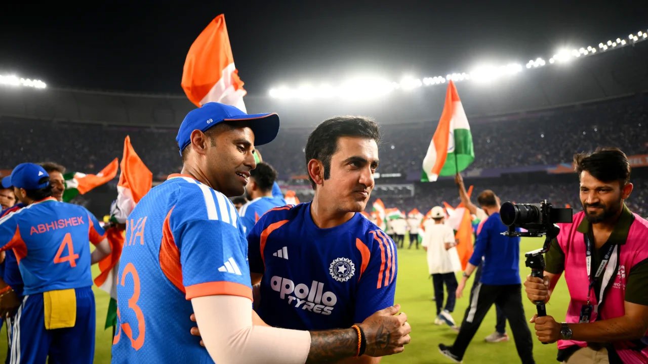 দলের বাইরের চার জনকে বিশ্বকাপ জয়ের কৃতিত্ব দিলেন গম্ভীর