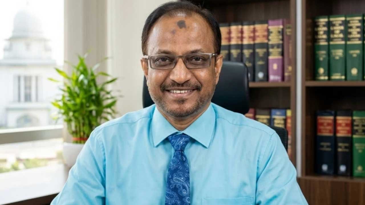 বাংলাদেশ মেডিকেল বিশ্ববিদ্যালয়ের নতুন ভিসি এফ এম সিদ্দিকী