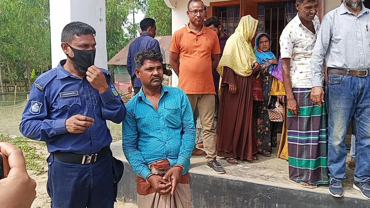 একাধিকবার ভিজিএফের চাল নেওয়ায় যুবকের ৭ দিনের কারাদণ্ড একাধিকবার ভিজিএফের চাল নেওয়ায় যুবকের ৭ দিনের কারাদণ্ড