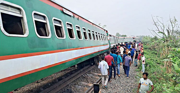 ঢাকার সঙ্গে উত্তরের কয়েক জেলার রেল যোগাযোগ বন্ধ