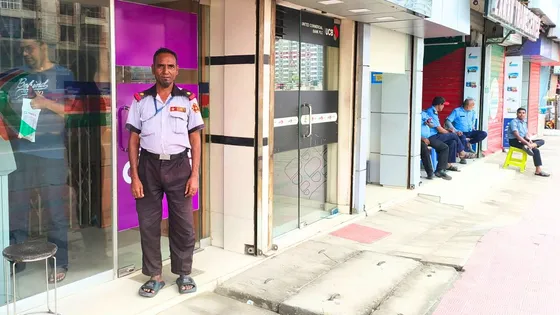 ফোনেই জানান ঈদের শুভেচ্ছা, এটিএম বুথেই কাটে নিরাপত্তাকর্মীদের ঈদ