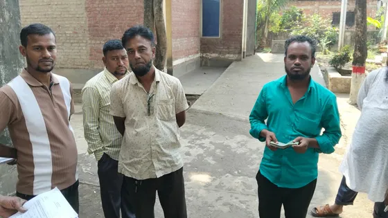 ফেনীতে সড়ক দুর্ঘটনায় নিহতদের পরিবার পেল ৭৫ হাজার টাকা ফেনীতে সড়ক দুর্ঘটনায় নিহতদের পরিবার পেল ৭৫ হাজার টাকা