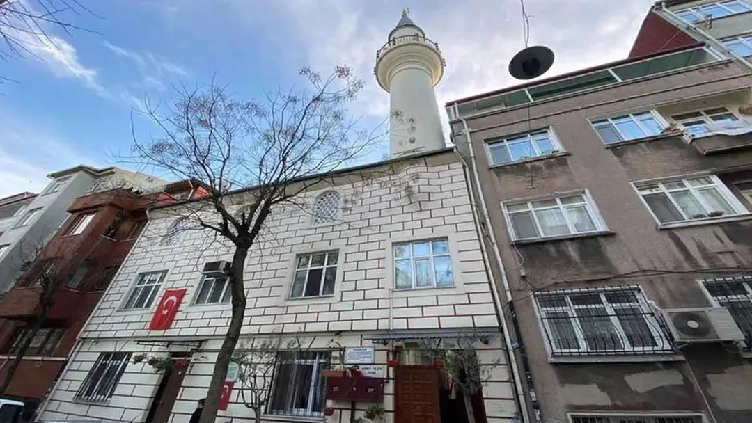 ‘মনে করো খেয়ে ফেলেছি’: অদ্ভুত নামের এই মসজিদ নির্মিত হয়েছে যেভাবে