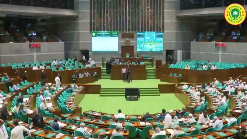 সংসদে আজ মুখোমুখি সরকারি ও বিরোধী দল, উত্তপ্ত আলোচনার আভাস