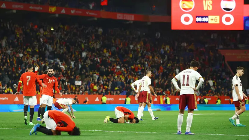 বার্সেলোনার মাঠে বিতর্ক, স্পেন-মিশর খেলার মাঝে মুসলিম-বিদ্বেষী স্লোগান