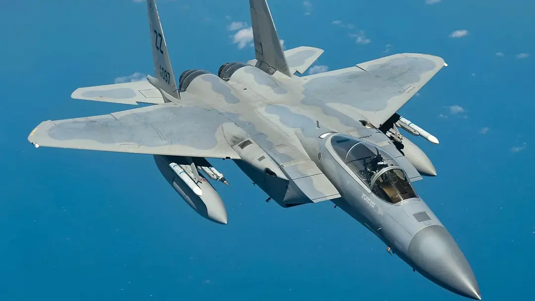 ইরানে বিধ্বস্ত বিমানের ক্রুকে জীবিত উদ্ধার করে নিয়ে গেছে মার্কিন সেনারা ইরানে বিধ্বস্ত বিমানের ক্রুকে জীবিত উদ্ধার করে নিয়ে গেছে মার্কিন সেনারা