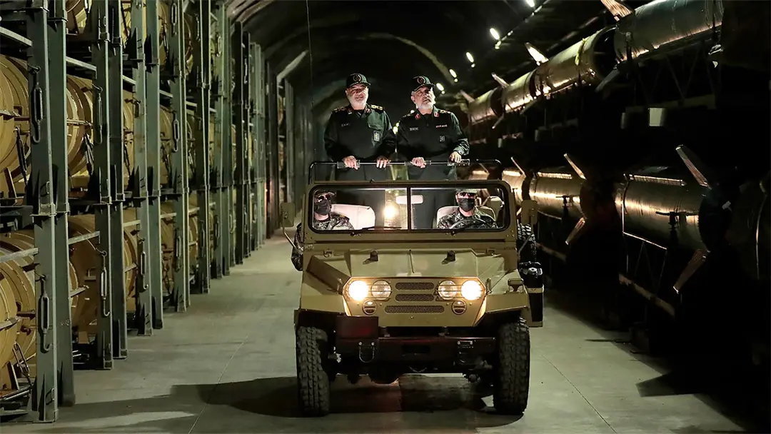 ইরানের গ্রানাইট ‘মিসাইল সিটি’: ট্রাম্পের হুঙ্কারের পরও টিকে থাকার রহস্য!