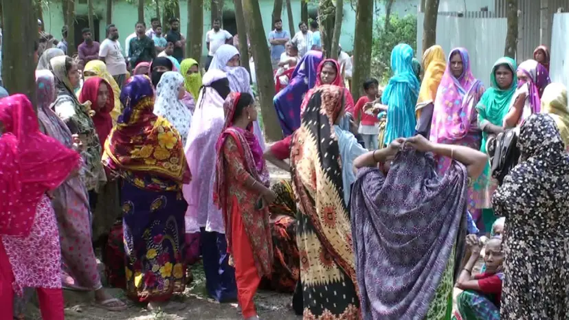 যমজ সন্তান ও স্ত্রী হাসপাতালে ভর্তি, বাড়িতে ঝুলছিল স্বামীর মরদেহ