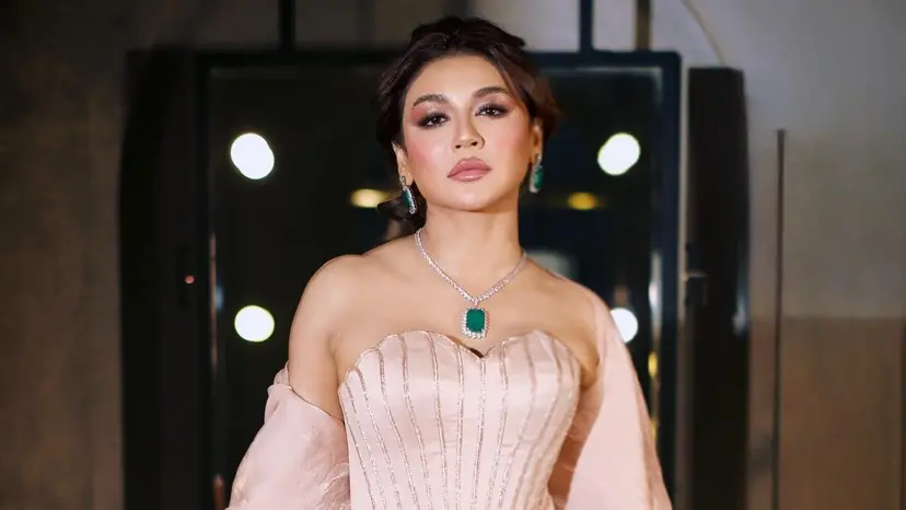 জয়ার গ্ল্যামারাস ফটোশুটে মুগ্ধ নেটিজেনরা জয়ার গ্ল্যামারাস ফটোশুটে মুগ্ধ নেটিজেনরা