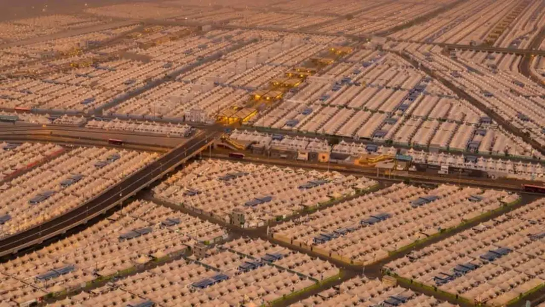 হজযাত্রীদের জন্য মিনায় তাঁবু তৈরির কাজ শুরু হজযাত্রীদের জন্য মিনায় তাঁবু তৈরির কাজ শুরু