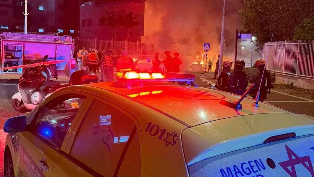 ইসরায়েল ও লেবাননের সশস্ত্র গোষ্ঠীর মধ্যে ১০ দিনের যুদ্ধবিরতি শুরু