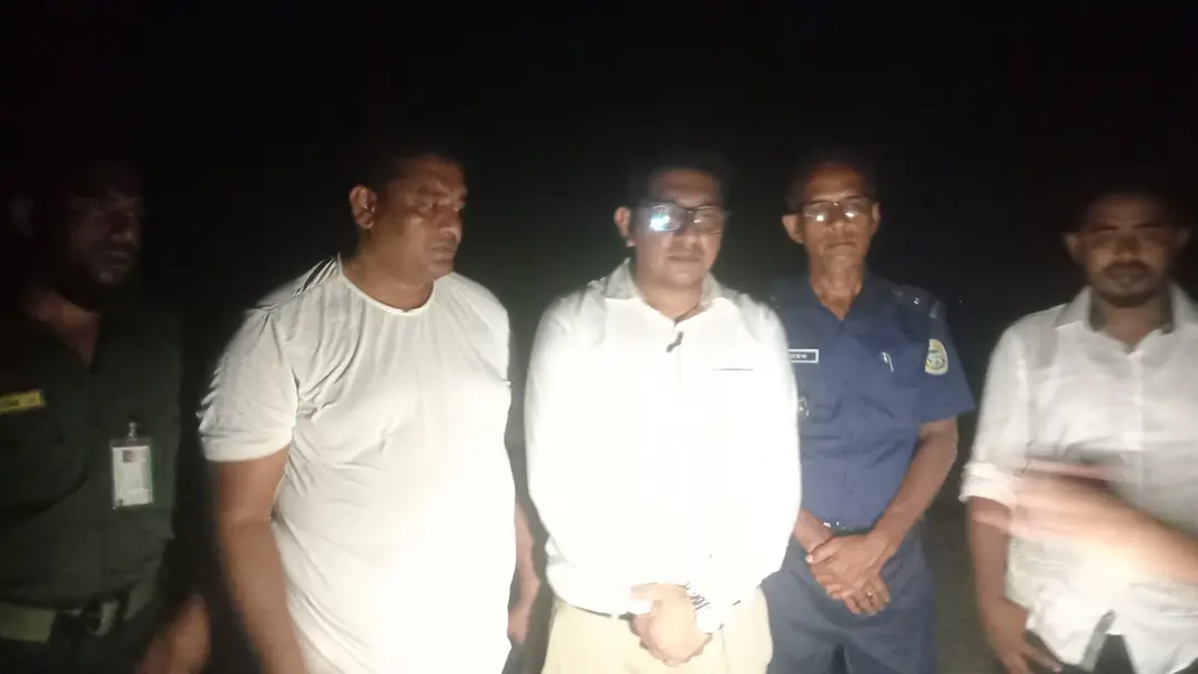 নড়াইলে অবৈধভাবে বালু উত্তোলন করায় ১ লাখ টাকা জরিমানা