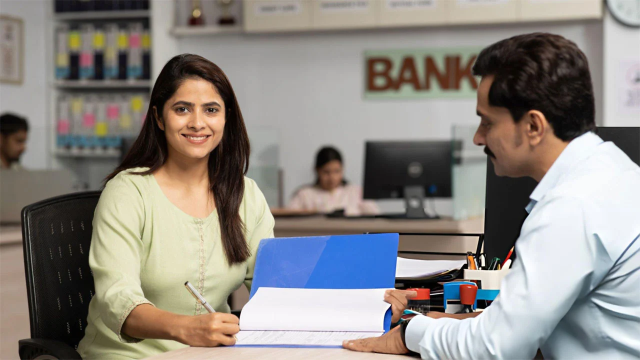 প্রাইভেট ব্যাংকে চাকরি পেতে দ্রুত অনলাইনে আবেদন করুন