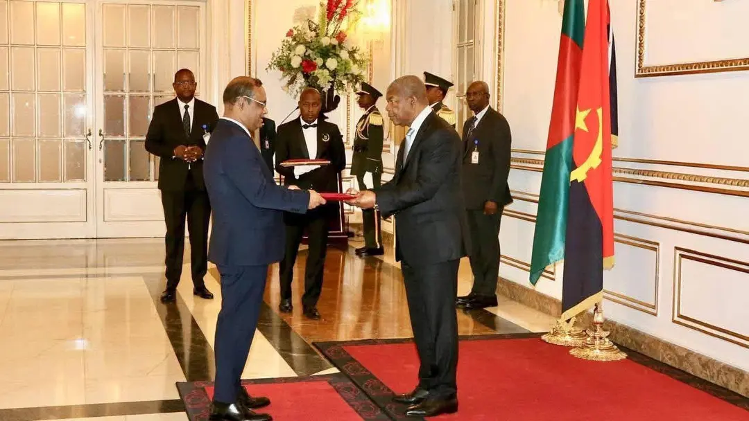 অ্যাঙ্গোলার রাষ্ট্রপতির কাছে বাংলাদেশের রাষ্ট্রদূতের পরিচয়পত্র পেশ