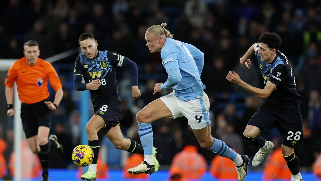 ম্যানসিটির লিগ ম্যাচসহ টিভি-অনলাইনে যত খেলা