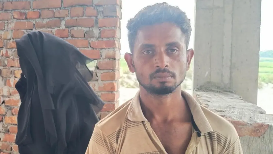 বরিশালে প্রেমিককে মারধর করে প্রেমিকাকে ছিনিয়ে নিয়ে ধর্ষণচেষ্টা