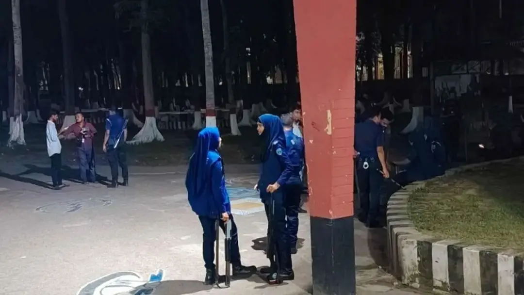 কুমিল্লা পলিটেকনিক ইনস্টিটিউটে শিবির-ছাত্রদল সংঘর্ষ ,আহত ১০