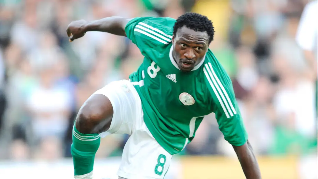 খেলতে খেলতে মাঠেই প্রাণ হারালেন ফুটবলার