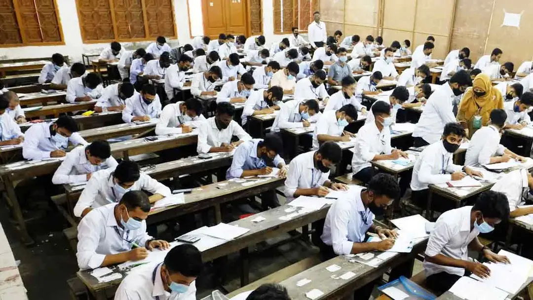 ৩য় দিনের এসএসসি পরীক্ষায় বহিষ্কার ৪০ শিক্ষার্থী, অনুপস্থিত ৩৪ হাজার