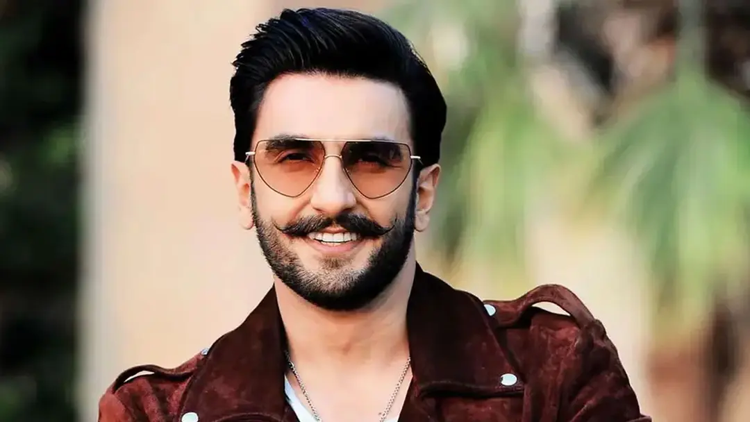 মিনারেল ওয়াটার দিয়ে গোসল করেন রণবীর সিং!