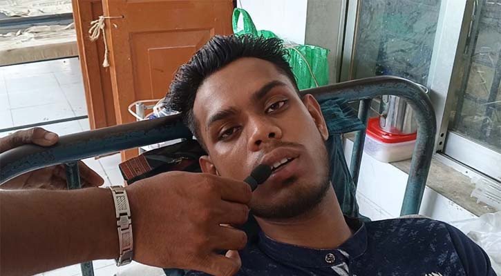 প্রেমের টানে বগুড়া থেকে কুষ্টিয়ায় যুবক, অতঃপর ঠিকানা হাসপাতাল! প্রেমের টানে বগুড়া থেকে কুষ্টিয়ায় যুবক, অতঃপর ঠিকানা হাসপাতাল!