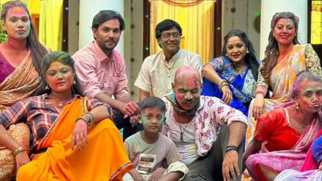 অনলাইনে ফাঁস হতেই ওটিটিতে মুক্তি দিল ‘রঙবাজার’ অনলাইনে ফাঁস হতেই ওটিটিতে মুক্তি দিল ‘রঙবাজার’