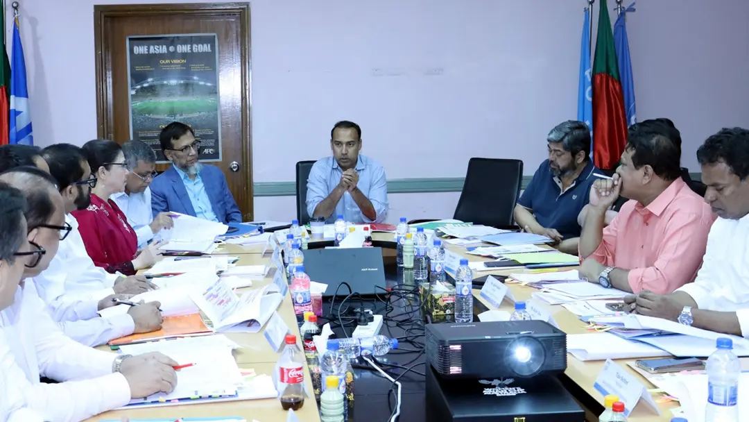 হামজাদের কোচ ও ফেড কাপের ফাইনাল ভেন্যু নিয়ে বাফুফের জরুরি সভা হামজাদের কোচ ও ফেড কাপের ফাইনাল ভেন্যু নিয়ে বাফুফের জরুরি সভা