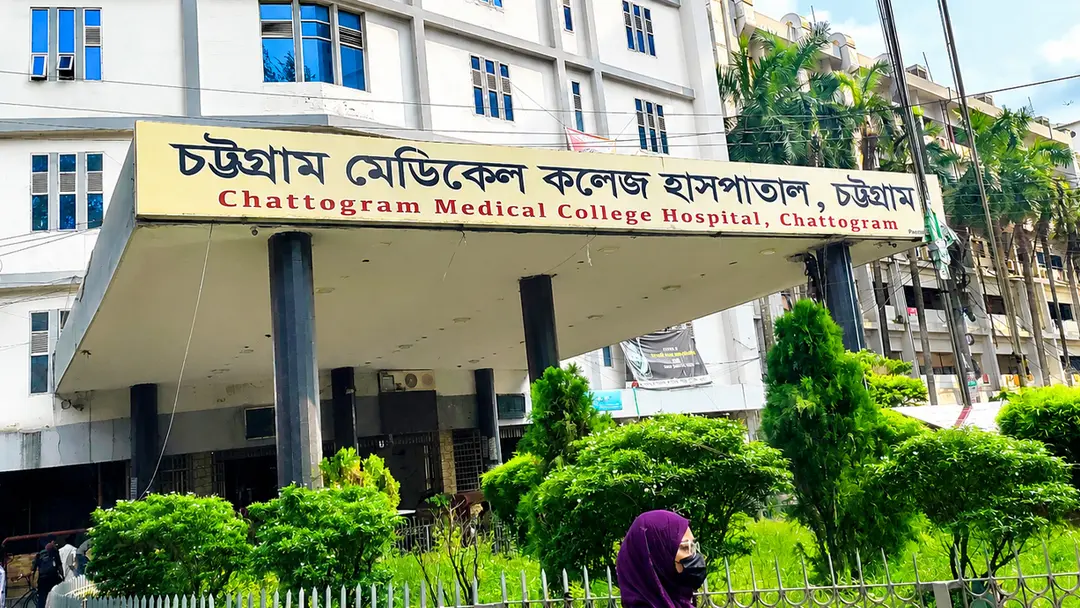 জাহাজে দুই ক্রুর মারামারি, ছুরিকাঘাতে থাইল্যান্ডের নাগরিক নিহত