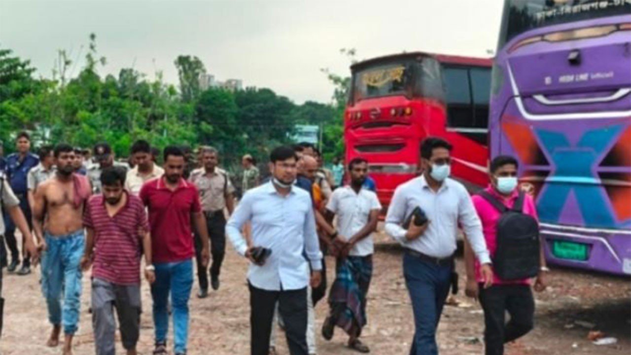 সিরাজগঞ্জে ১১ মাদকসেবীকে বিভিন্ন মেয়াদে কারাদণ্ড সিরাজগঞ্জে ১১ মাদকসেবীকে বিভিন্ন মেয়াদে কারাদণ্ড