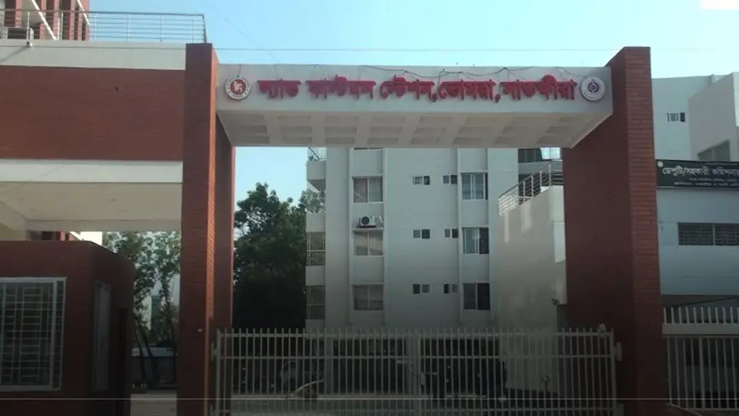 ভোমরা স্থলবন্দরের আমদানি-রপ্তানি কার্যক্রম ৭ দিন বন্ধ ভোমরা স্থলবন্দরের আমদানি-রপ্তানি কার্যক্রম ৭ দিন বন্ধ