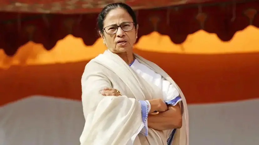 তৃণমূল কংগ্রেসের মধ্যে বিদ্রোহ, দল থেকে ‘মাইনাস’ মমতা ব্যানার্জি
