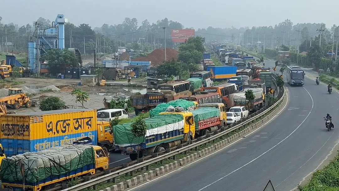 ঢাকা-টাঙ্গাইল মহাসড়কে ১৮ কিলোমিটার যানজট