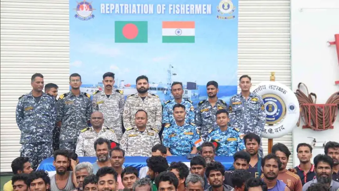 ভারতে আটকে থাকা ৯১ মৎস্যজীবীকে ফিরিয়ে আনলো সরকার ভারতে আটকে থাকা ৯১ মৎস্যজীবীকে ফিরিয়ে আনলো সরকার