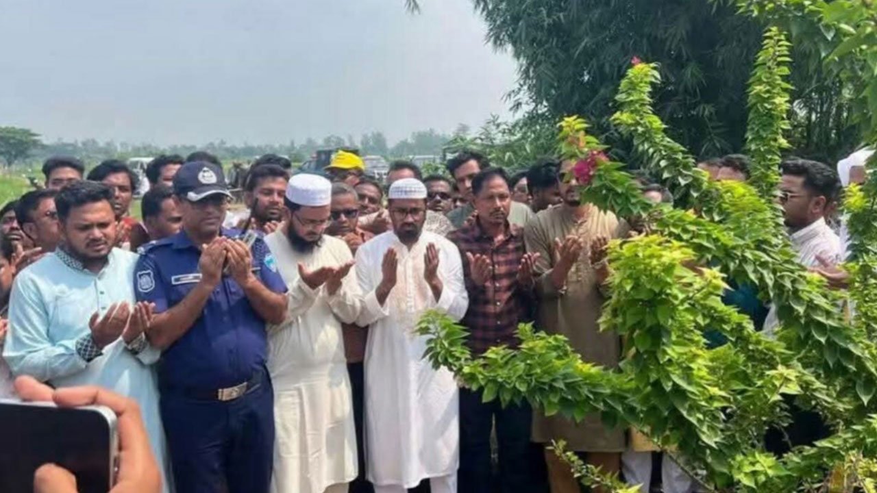 জুলাই গণঅভ্যুত্থানের সকল হত্যাকাণ্ডের বিচার নিশ্চিত করবে সরকার: রাশেদ খাঁন জুলাই গণঅভ্যুত্থানের সকল হত্যাকাণ্ডের বিচার নিশ্চিত করবে সরকার: রাশেদ খাঁন
