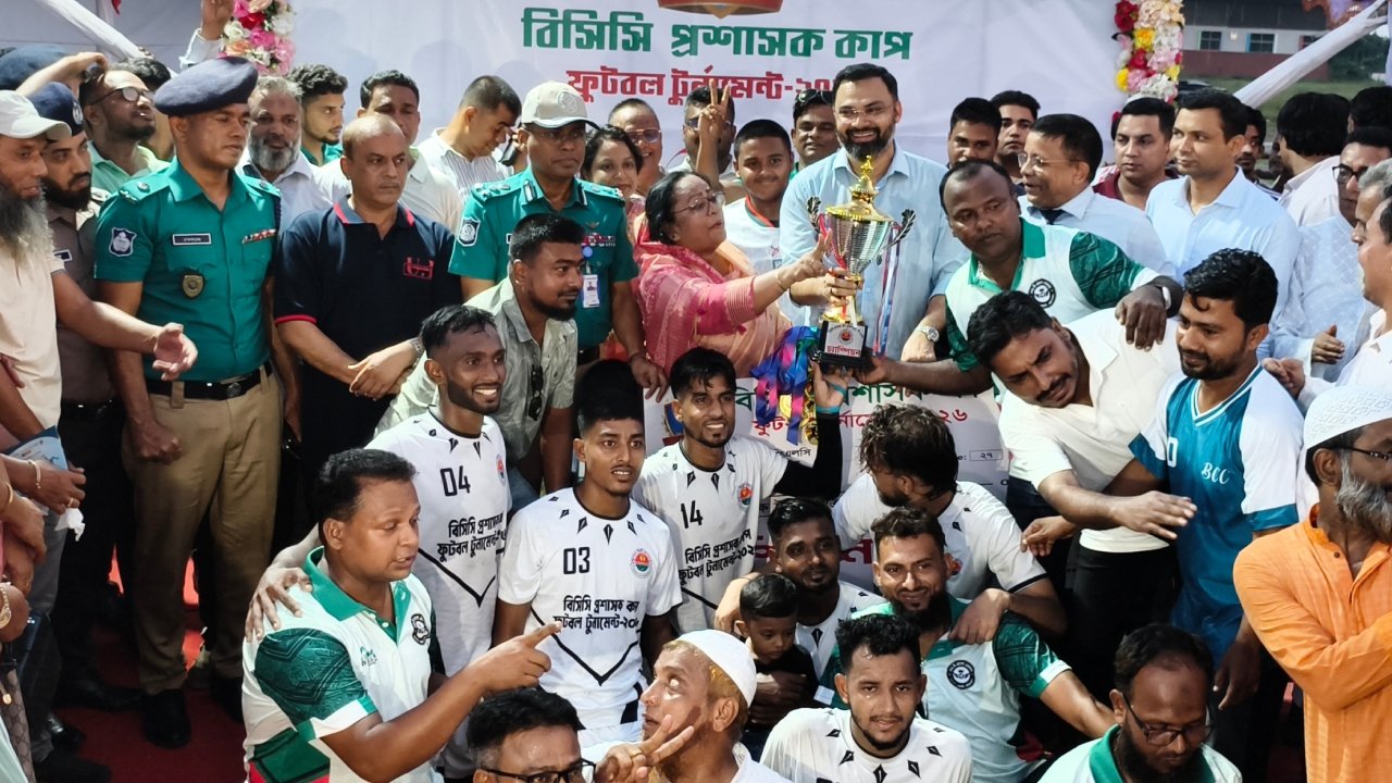 আগামী শিক্ষাবর্ষ থেকে পাঠ্যপুস্তকে ‘খেলাধুলা’ বই বাধ্যতামূলক হচ্ছে